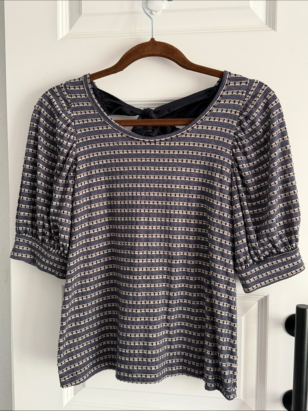 Anthro Self Contrast Women's Navy and Cream Striped Puff-Sleeve Top small